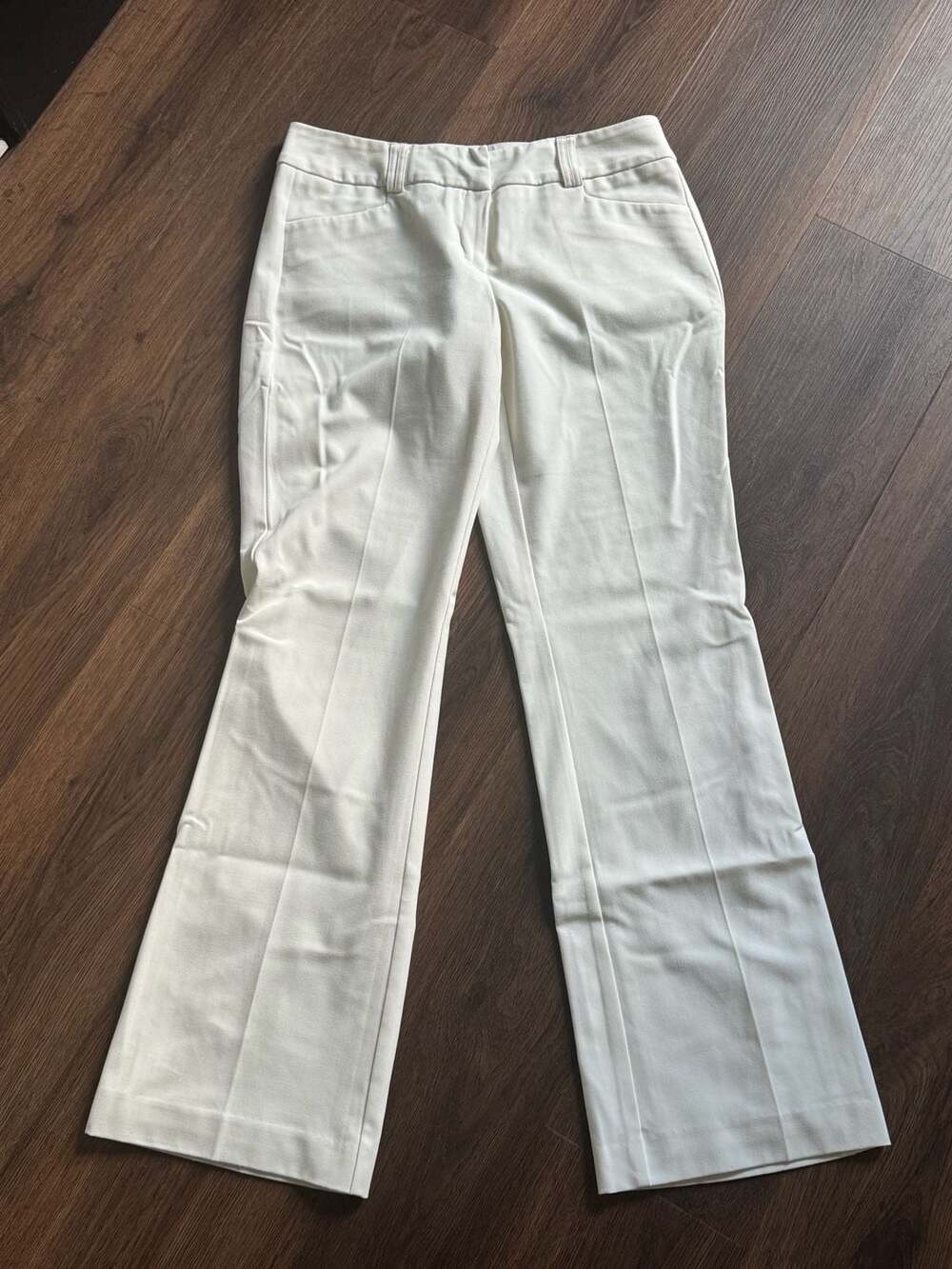 New York & Company Stretch Dress Pants Women's Size 6 Average White Flare Trouse